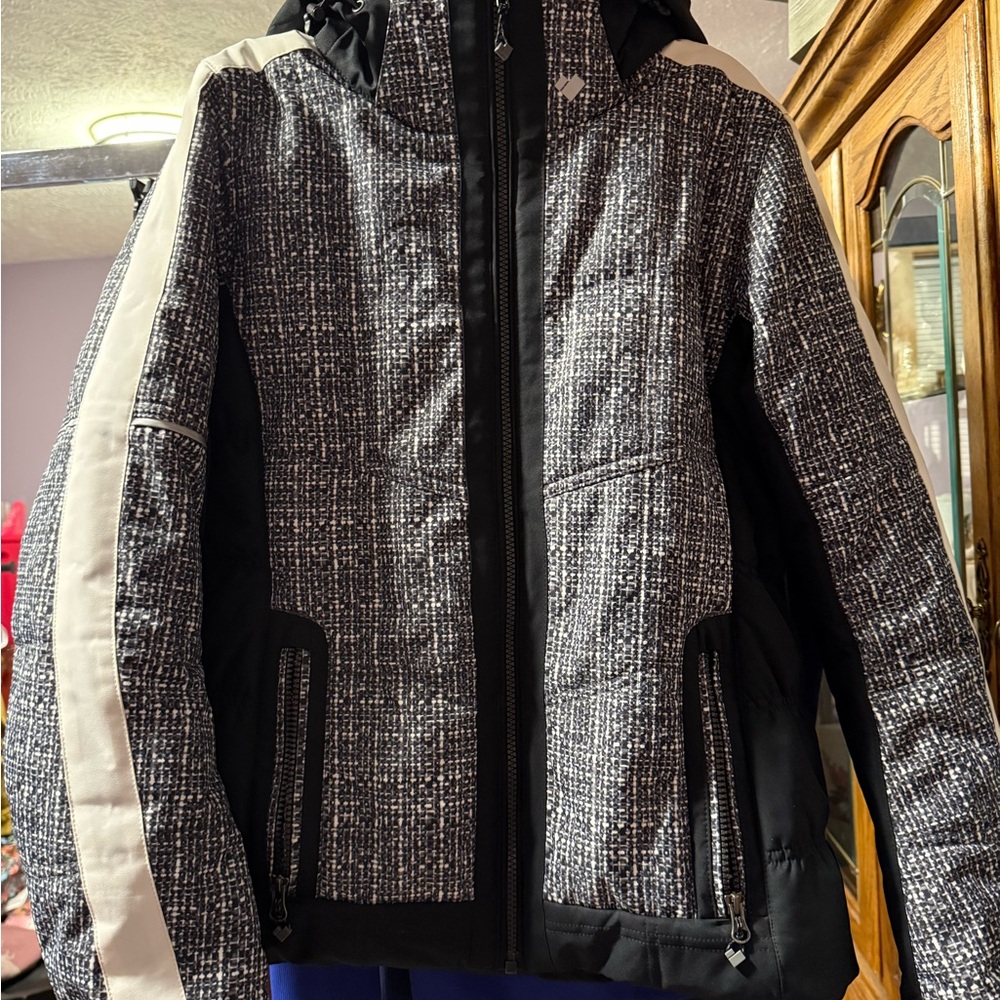 Obermeyer Black and White Ski Jacket